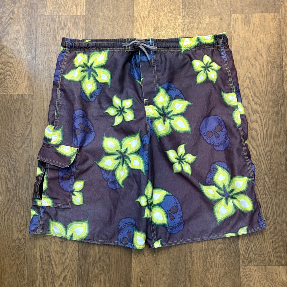 VTG Y2K Surfwear Beach Tropical Escape Hawaiian Floral Skull Cargo Board Shorts